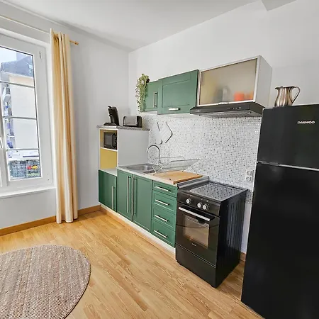 Entre Polyclinique Et Gare Wi-fi *